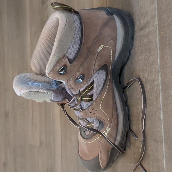 Salomon Gore-tex Hiking Boots - Picture 8 of 9